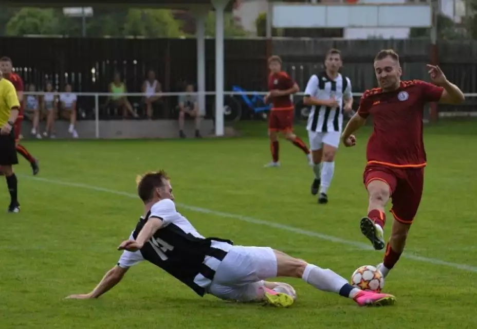 TJ Lázně Bělohrad : FK Náchod 3:3 (1:2)