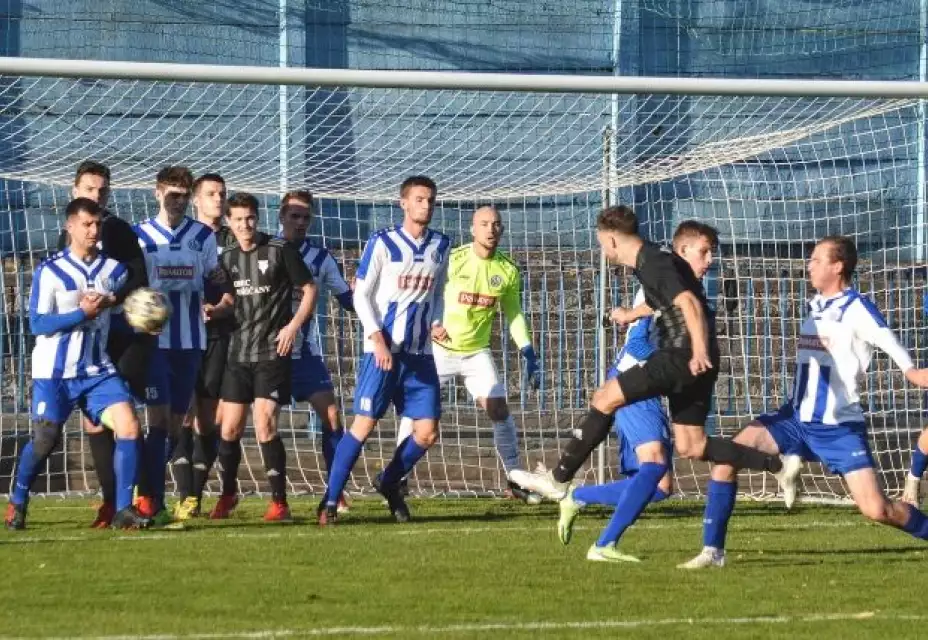 FK Náchod : SK Poříčany 0:2 (0:1)