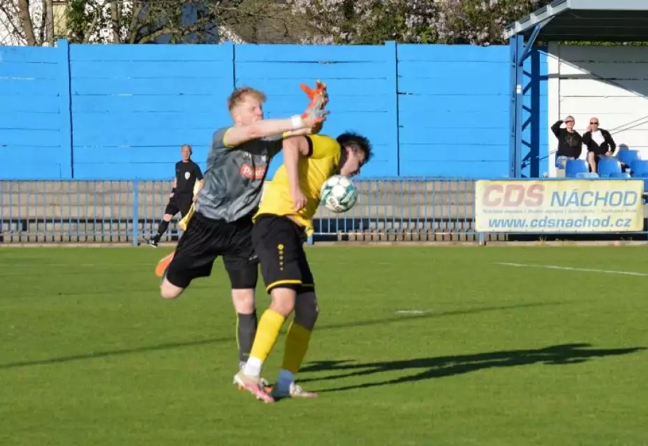 FK Náchod : Slavoj Teplice nad Metují 6:2 (2:1)