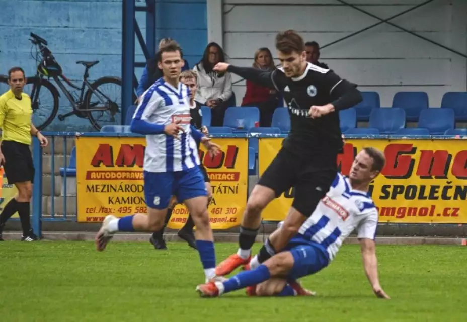 FK Náchod : TJ Sokol Libiš 2:3 (0:2)